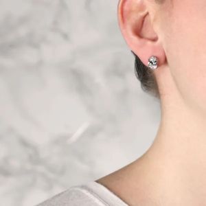 Boucles d'oreilles ovales en diamant pour femme - Product Image 1