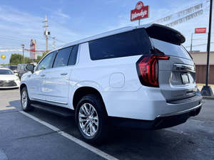 GMC Yukon XL SLT RWD Plus 2021 Usado en Buen Estado, Sin Accidentes, Volante a la Izquierda/Derecha - Product Image 2