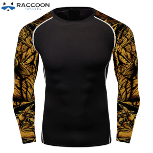 เสื้อรัดรูปแขนยาวสำหรับมืออาชีพ ขายส่ง ผลิตตามสั่ง ผ้าโพลีเอสเตอร์ผสมสแปนเด็กซ์ 100% แห้งเร็ว ระบายอากาศได้ดี พิมพ์ลายแบบซับลิเมชั่น - Product Image 3