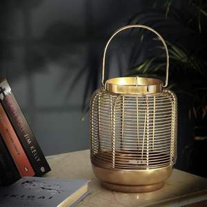 Elegante farol de alambre de hierro para sostener velas, perfecto para un ambiente hogareño acogedor y relajante - Product Image 3