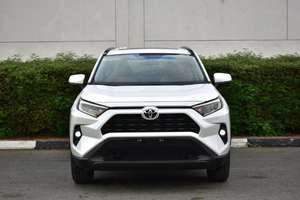 TOYOTA RAV4 XLE 2.0L essence AWD AT 2023 - Product Image 3