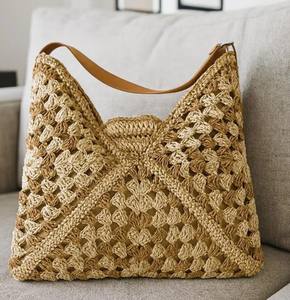 Sac en crochet rétro, motif granny square, sac hobo en raphia crocheté, sac en paille à bandoulière, sac en fil de papier tricoté de style rétro - Product Image 3