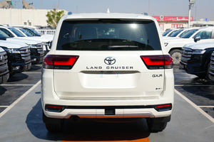 NUOVISSIMO Toyota Land Cruiser GXR 3.5L Benzina Turbo Diesel V6 Automatico R18 Euro VI con Telecamera a 360° in Ottime Condizioni - Product Image 3