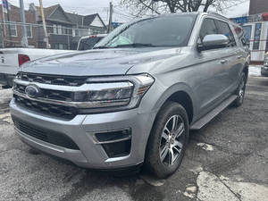 CONDITION SUPÉRIEURE UTILISÉE 2024 Ford Expedition - Product Image 2