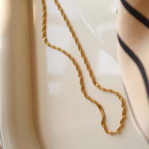 Collana Trendy Antitarnish con Corda Intrecciata e Ciondolo Celestiale a Catena a Spina di Pesce Impermeabile, Regalo per la Mamma - Product Image 5