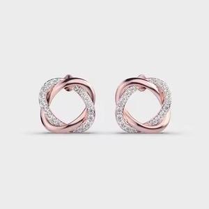 Boucles d'oreilles en diamant de laboratoire en forme de fleur en or massif 18 carats de qualité supérieure DEF VS coupe brillante ronde élégante prête à expédier - Product Image 5