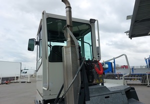 ACHETER aux enchères ! Tracteur d'occasion 2016 YT222Terminal BigAxle 4X2 HeavyDuty - Product Image 5