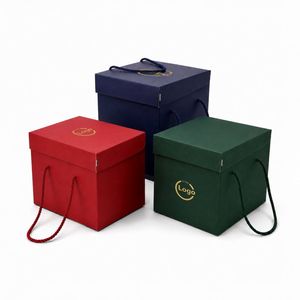 Boîtier mod. HOLLY pour panettone 19x19x19 cm - Personnalisé chaud - Product Image 1