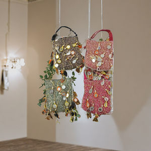 กระเป๋าสะพายไหล่ปักลายชนเผ่าดีไซน์โดยนักออกแบบช่างฝีมือทนทานและมีสไตล์ไม่เหมือนใครเหมาะสำหรับ2025โอกาส - Product Image 3