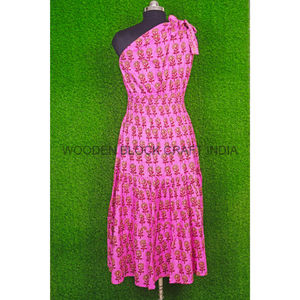 Robe décontractée en coton indien bohème hippie faite à la main, à une épaule, longueur au sol, imprimé floral doux, sans manches - Product Image 2