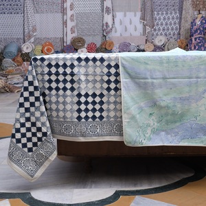 Nappe imprimée de bloc de main floral de qualité supérieure pour les mariages Utilisation quotidienne Textile durable doux fait à la main pour une maison élégante - Product Image 5