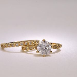 Round Cut Diamond Bridal <b>Set</b> <b>For</b> <b>Women</b> - Product Image 5