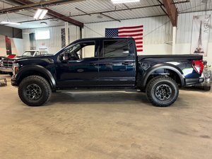 Pronto per l'importazione: Ford F-150 Raptor R 2026 con motore V8 da 5.2L Supercharged e trasmissione automatica - Product Image 3