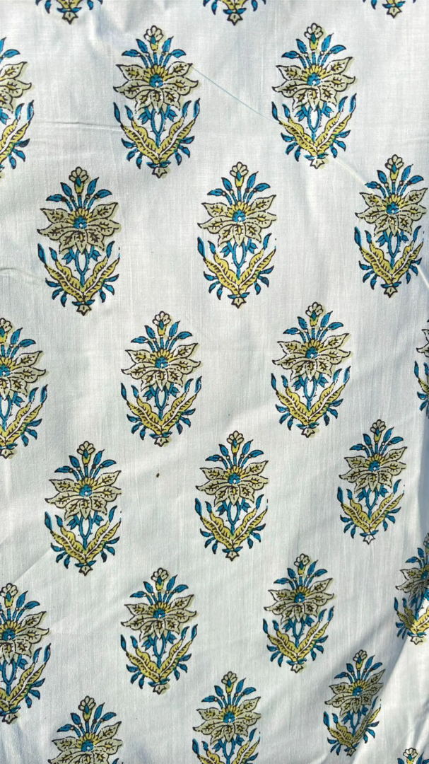 สีเขียว &amp; สีขาว