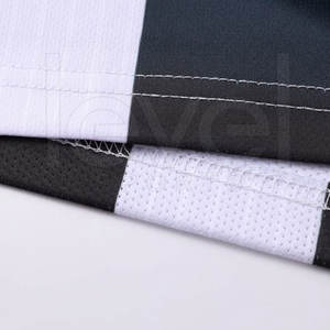 Juego de uniformes de fútbol con logotipo impreso personalizado con tela transpirable de poliéster 100% fabricada en Pakistán, opción al por mayor disponible - Product Image 6