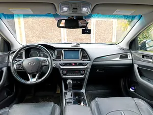 2018 SONATA VII (LF) Restyling Low Mileage Sound Engine AUTOMATIC Transmission <b>Panoramic</b> roof lights Ready to Ship - Product Image 2