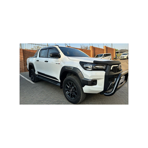 Camioneta Pick Up TOYOTA Hilux de Doble Cabina 4x4 Seminueva al Mejor Precio, Volante a la Izquierda y Derecha, Impecable y en Oferta - Product Image 1