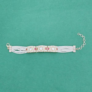 สร้อยข้อมือปรับได้จาก kundan พร้อมชุบทอง - Product Image 2