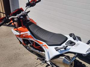 Pronta per la Strada: Moto Dual-Sport K <span class=keywords><strong>M</strong></span> T 690 Enduro R Originale in Vendita - Product Image 2