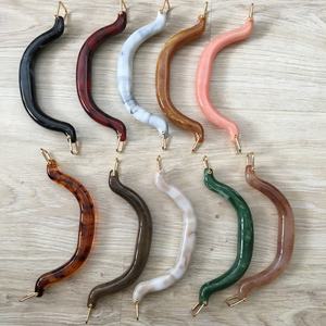 สายกระเป๋าถือรูปตัว C ทำจากไม้ไผ่ เป็นมิตรกับสิ่งแวดล้อม อุปกรณ์ตกแต่งกระเป๋า DIY สำหรับกระเป๋าถือ จากอินเดีย Tayyab Handicraft รุ่น 1002 - Product Image 3