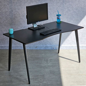 Escritorio Ergonómico para Juegos GD68084 de 140x70cm, Escritorio de PC de Madera con Patas de Hierro Poligonales, Diseño Moderno con Función LED - Product Image 2