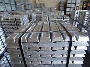 Aluminum Alloy <b>Ingot</b>/adc12/a7/a8/a9/pure Aluminum <b>Ingot</b> - Buy Aluminum <b>Ingot</b>, Pure Aluminum <b>Ingot</b> 99.7,Aluminum <b>Ingots</b> for Sale - Product Image 3