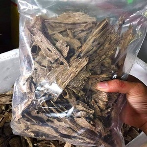 L'élégance redéfinie: l'histoire derrière les 100% chips de bois d'agar pur naturel - Product Image 1