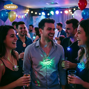 Collana YACHEN Creative Punk con Ciondolo a Sfera da Discoteca LED Luminoso, Accessorio <span class=keywords><strong>per</strong></span> Feste, Festival, <span class=keywords><strong>Addio</strong></span> <span class=keywords><strong>al</strong></span> <span class=keywords><strong>Nubilato</strong></span>, Rave, Cowgirl - Product Image 4