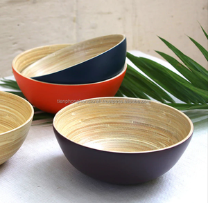 Bol rond rouge en bambou | Bols de sécurité en bambou pour les repas fabriqués à partir de matériaux 100% biologiques respectueux de l'environnement - Product Image 4