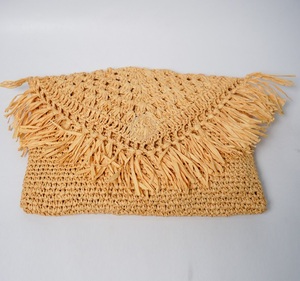 Bolso de mano de moda para mujer, de paja, con borlas y solapa, de fibra natural, ecológico, para playa y viajes, tendencia de verano - Product Image 1