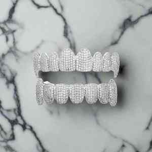 Grillz de mariage glacés pour hommes en argent S925 plaqué or 14 carats et plaqué rhodium avec morganite en forme de crocs de vampire - Product Image 2