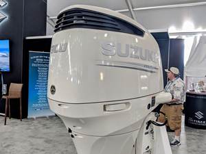 Moteur marin Suzuki DF300AP X 2026, 4 temps, pour bateau - NEUF avec logo/design graphique - Product Image 4