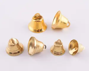 Vente en gros de cloches de Noël en métal Design intemporel pour l'ambiance saisonnière Jingle Bell Ornement pour la décoration de vacances à bas prix - Product Image 3