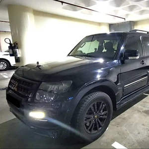 PAJERO 3.8L V6 2024 Usado, Volante a la Derecha, Diésel, Asientos de Cuero, Neumáticos R17, Automático, Euro IV, Techo Panorámico - Product Image 6