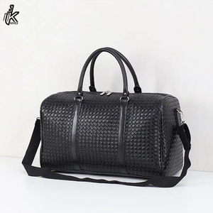 Sac de voyage en cuir PU tressé noir de grande taille avec logo personnalisé 2023, sac de voyage pour homme imperméable pour le week-end - Product Image 3