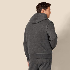 เสื้อสเวตเชิ้ตผู้ชายสีเทาชาร์โคลคุณภาพสูง OEM/ODM ป้องกันการหดตัว ทนทาน อุ่นสบายสำหรับฤดูหนาว มีกระเป๋าและฮู้ด - Product Image 2