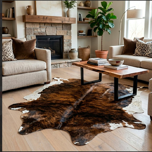 Alfombras de Piel de Vaca Blanca Exótica CLX de Rio Grande Do Sul - Producto Natural de Alta Calidad - Alfombra Delgada de Forma Ovalada - Product Image 1