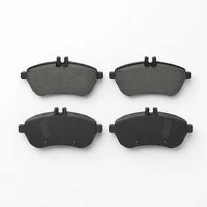 Jeu de plaquettes de frein à friction supérieure Ultra Stopping 0054200820 pour Mercedes Benz, fournisseur de pièces détachées automobiles améliorées - Product Image 1