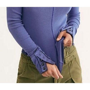 Top da donna Free People in misto cotone viola scuro, vestibilità aderente, taglia XS, in tessuto a maglia con elemento di moda semplice - Product Image 3