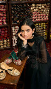 Trajes de Mujer de Alto Rendimiento en Oferta Online, Color Personalizado, Formal, Tela de Chifón de Alta Calidad, Logotipo Personalizado, Hecho en Pakistán - Product Image 4