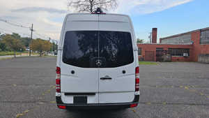 USED 2025 SPRI-NTER 2500 170 WB <b>PASSENGER</b> VAN RWD ACCIDENDALY FREE - Product Image 5
