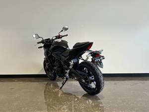 Disponible dès maintenant : Nouvelles motos CB500F (ABS) 2025 en stock - Product Image 4