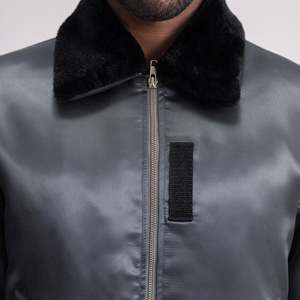 เสื้อแจ็คเก็ตบอมเบอร์แบบกลับด้านได้ Clyde B-15 ผ้าเคลือบสแปนเด็กซ์กันน้ำอย่างดี ไซส์ XS-6XL คอซิป มีฮู้ด เหมาะสำหรับใส่ไปเรียนหรือในช่วงฤดูหนาว - Product Image 6