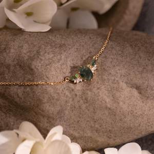 จี้ทองคำ 14K ประดับโอปอลสุดหรู ดีไซน์คลาสสิก พร้อมสีที่ปรับแต่งได้ เหมาะสำหรับการแต่งตัวอย่างมีระดับและเป็นของขวัญที่มีความหมาย - Product Image 3