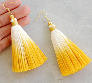 Boucles d'oreilles à franges et pompons, teintes à la main, effet ombré jaune - Or - Longues - Product Image 2