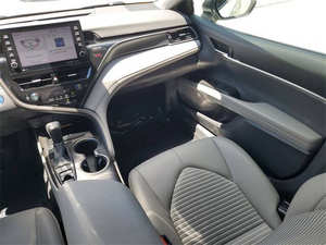 Voiture d'occasion de qualité abordable, Toyota Camry Hybride SE 2022, conduite à gauche - Product Image 5