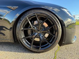 Tesla Model S Long Range 2022 d'occasion, excellent état, prêt à être expédié - Product Image 4