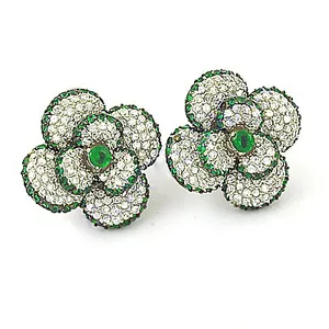 Boucles d'oreilles clous florales tendance pour femmes, pierres vertes, laiton plaqué or, alliage de cuivre, perle, diamant, pour fêtes et occasions religieuses - Product Image 3