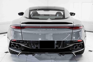 2023 Asstoon Martin DBS Coupé Gasolina Bajo Kilometraje - Product Image 3