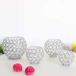 Bougeoir rond décoratif en cristal et en métal, finition dorée, idéal pour la décoration de chambre à coucher, les fêtes et les occasions spéciales, en provenance d'Inde - Product Image 4